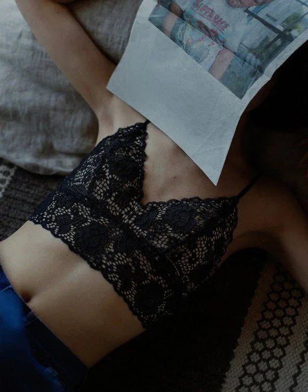 Elegant signature lace wirefree bralette Veloura Intimate