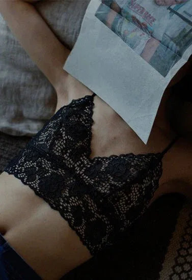 Elegant signature lace wirefree bralette Veloura Intimate