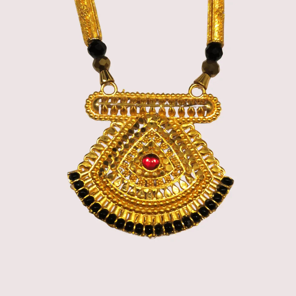Elegant Traditional Mangalsutra with Black Beads & Pendant Veloura Intimate