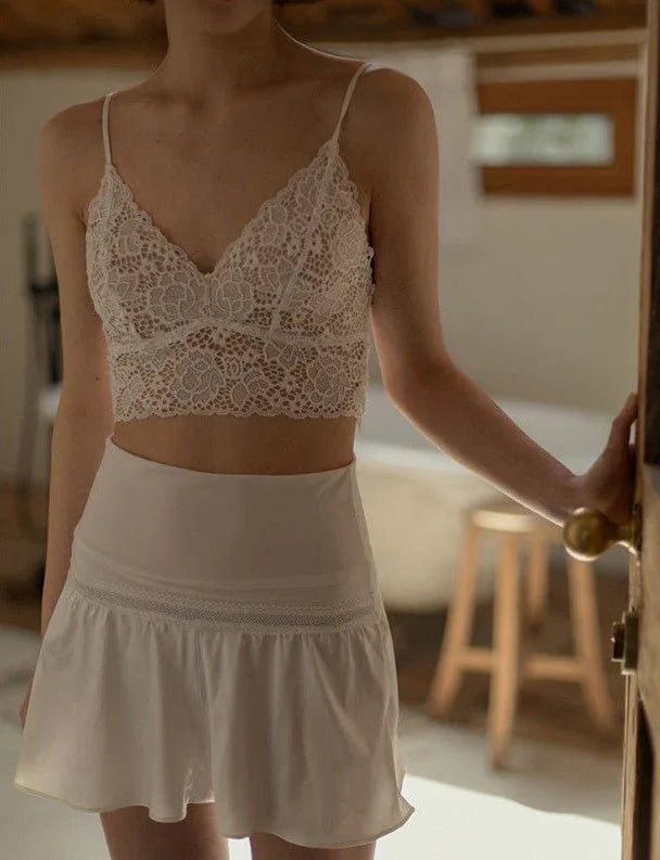 Elegant signature lace wirefree bralette Veloura Intimate