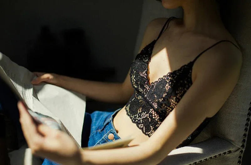 Elegant signature lace wirefree bralette Veloura Intimate