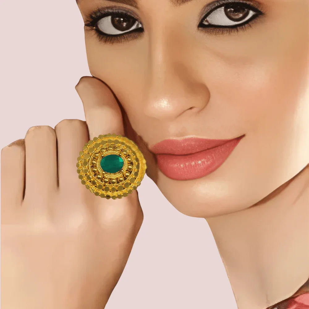 Royal Gold-Plated Statement Ring with Green Stone Veloura Intimate