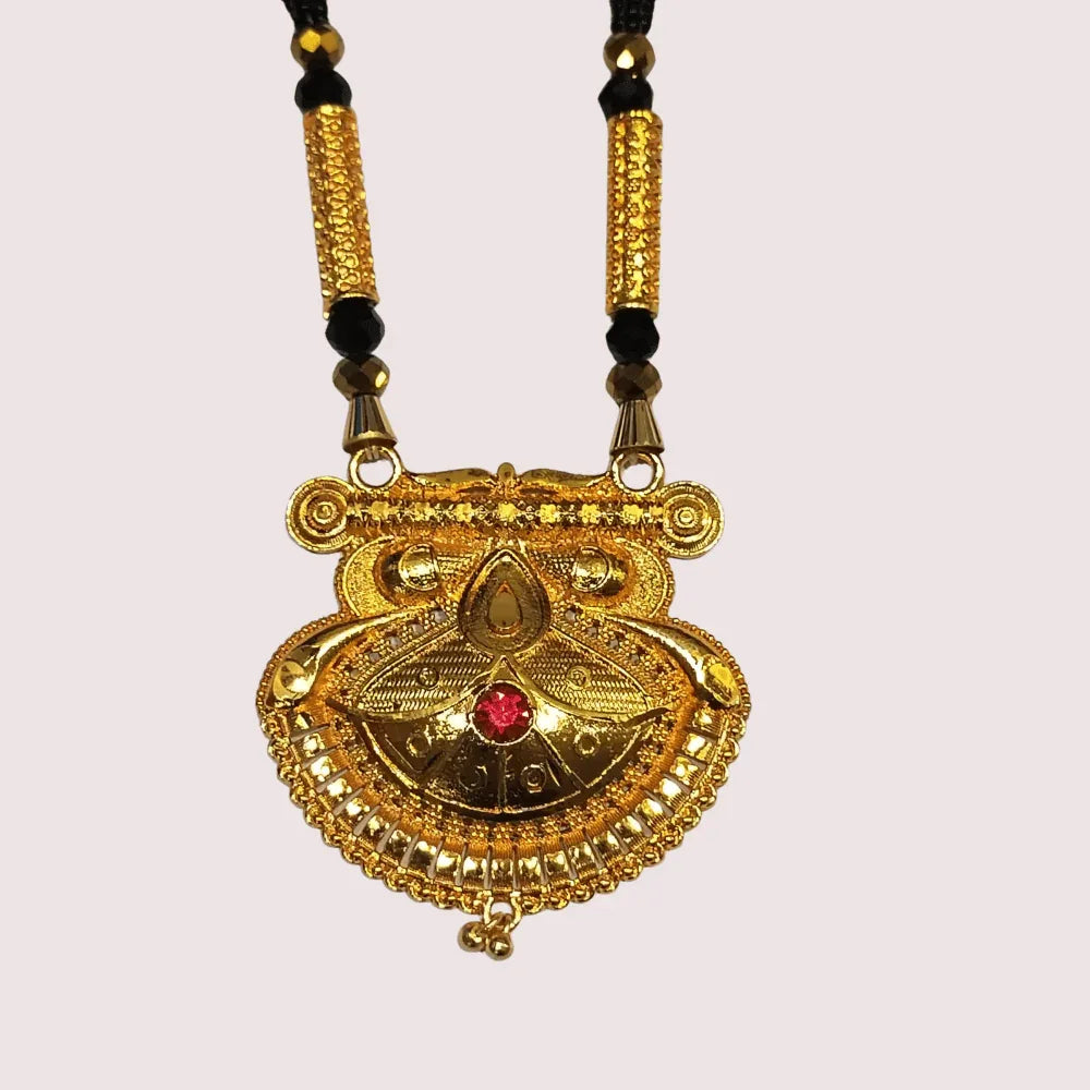 Sacred Love Gold Mangalsutra Veloura Intimate