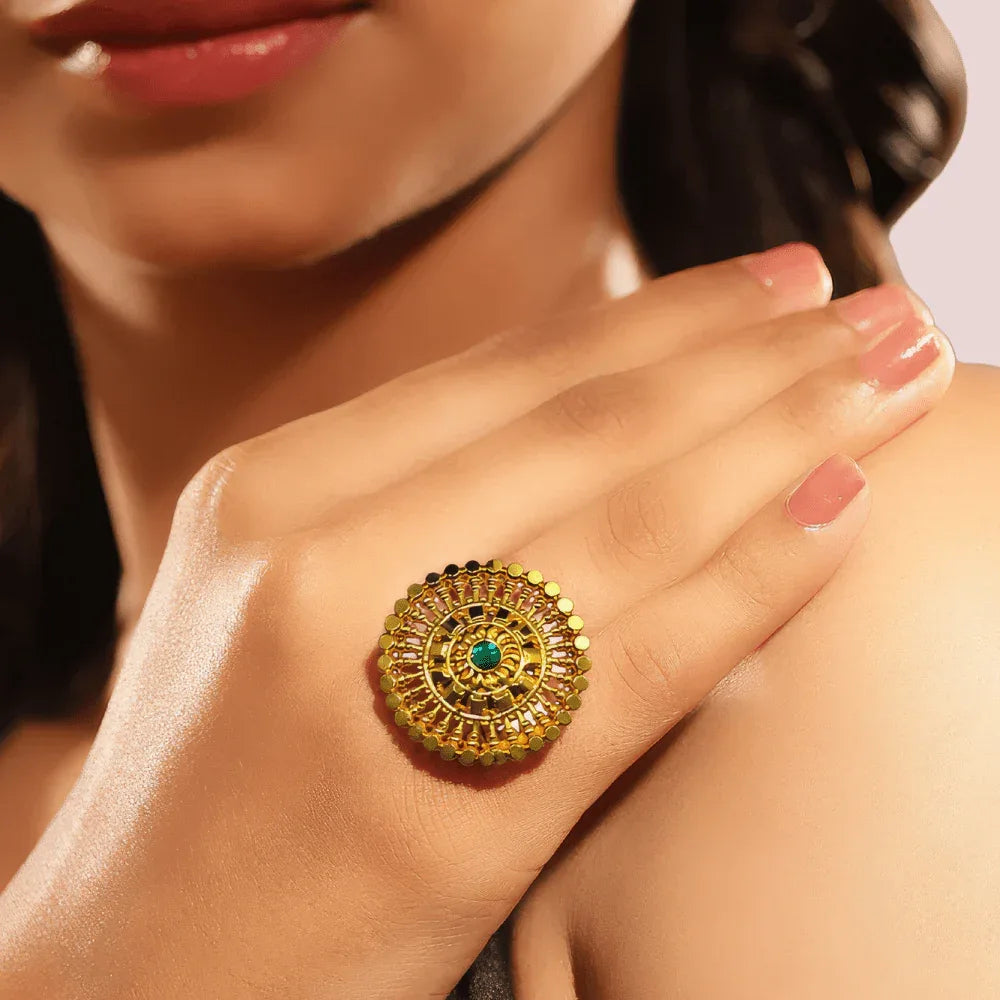 Traditional Gold-Plated Circular Statement Ring with Green Stone Veloura Intimate