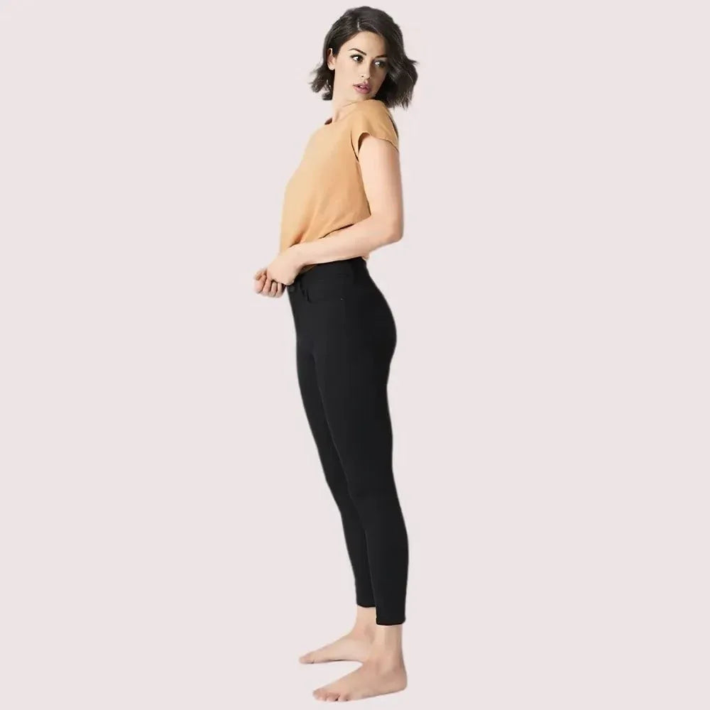 Women's Sleek Silhouette Black Skinny Fit Jeans Veloura Intimate
